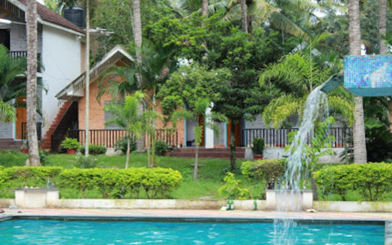 Coorg Green Farm Resort กูชาลนาการ์ ภายนอก รูปภาพ